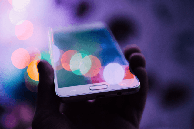 What Is 5G: A Complete Guide to the Fifth Generation of Mobile Networks